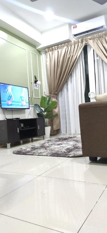 Dperdana -Dinies Pool,Wifi, Centre Of Kota Bharu, 4-5 Pax Apartment Exterior foto