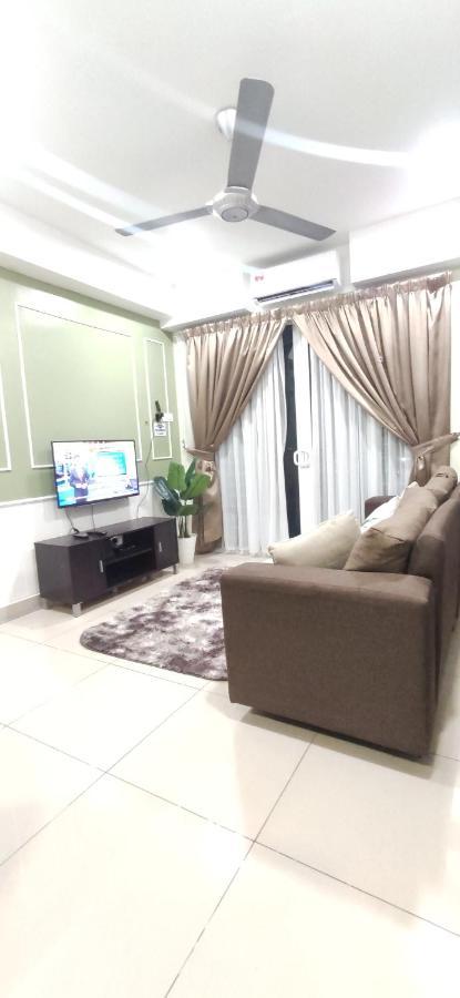Dperdana -Dinies Pool,Wifi, Centre Of Kota Bharu, 4-5 Pax Apartment Exterior foto
