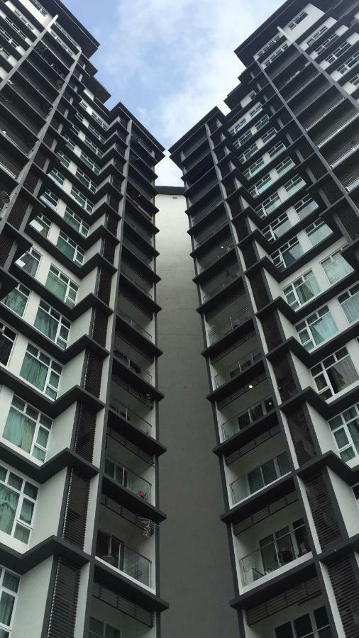 Dperdana -Dinies Pool,Wifi, Centre Of Kota Bharu, 4-5 Pax Apartment Exterior foto