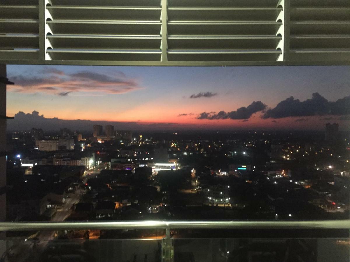 Dperdana -Dinies Pool,Wifi, Centre Of Kota Bharu, 4-5 Pax Apartment Exterior foto